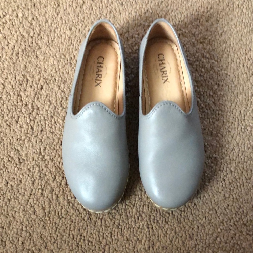 Charix women’s flats
